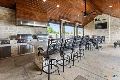 512 Windy Way Drive, Victoria, TX 77904 - Photo 32