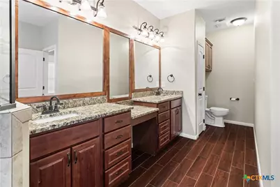 512 Windy Way Drive, Victoria, TX 77904 - Photo 20