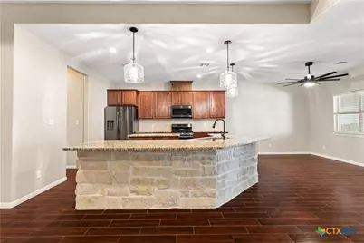 512 Windy Way Drive, Victoria, TX 77904 - Photo 8