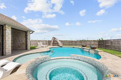512 Windy Way Drive, Victoria, TX 77904 - Photo 36