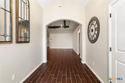 512 Windy Way Drive, Victoria, TX 77904 - Photo 6
