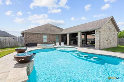 512 Windy Way Drive, Victoria, TX 77904 - Photo 34
