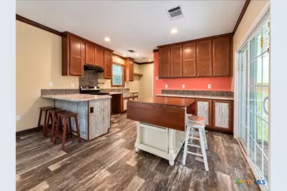 1534 San Antonio Street, Rockport, TX 78382 - Photo 8