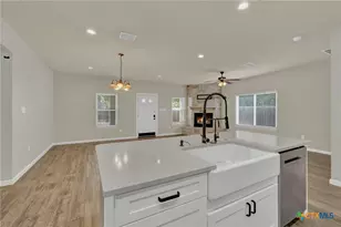 1452 Lakeview Dr, Canyon Lake, TX 78133 - Photo 6