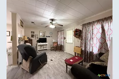 608 Hackberry, Ganado, TX 77967 - Photo 6