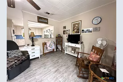 608 Hackberry, Ganado, TX 77967 - Photo 4