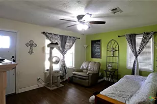 939 Pine Dr, Caldwell, TX 77836 - Photo 8