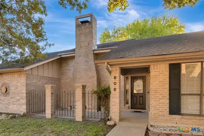 606 Santa Fe, Victoria, TX 77904 - Photo 2