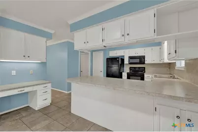 1302 S Mesquite Avenue, New Braunfels, TX 78130 - Photo 16