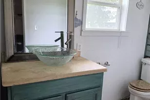 503 E Dallas Ave, Seadrift, TX 77983 - Photo 22