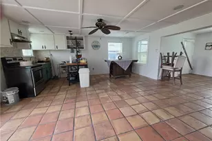 503 E Dallas Ave, Seadrift, TX 77983 - Photo 18