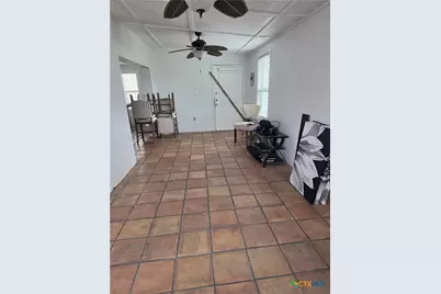 503 E Dallas Avenue, Seadrift, TX 77983 - Photo 12