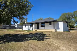 208 Clarence Rd, Temple, TX 76501 - Photo 1