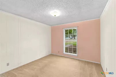 1210 E Gonzales Street, Yoakum, TX 77995 - Photo 20