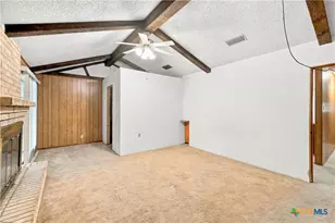 1210 E Gonzales St, Yoakum, TX 77995 - Photo 18