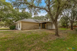 1210 E Gonzales St, Yoakum, TX 77995 - Photo 34