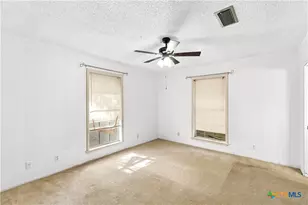 1210 E Gonzales St, Yoakum, TX 77995 - Photo 24