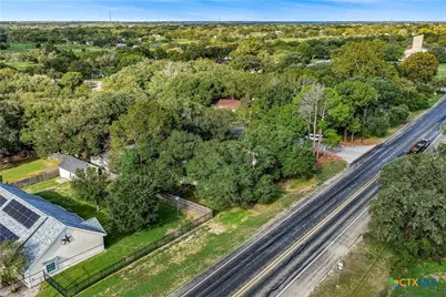 1210 E Gonzales Street, Yoakum, TX 77995 - Photo 30