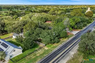 1210 E Gonzales St, Yoakum, TX 77995 - Photo 30