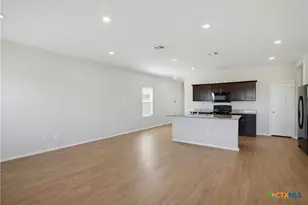221 Calgary Ln, San Marcos, TX 78666 - Photo 4
