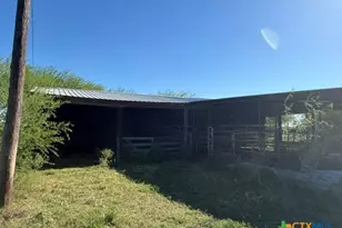 2607 FM318, Yoakum, TX 77995 - Photo 6