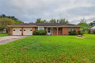 206 Cambridge, Victoria, TX 77905 - Photo 1