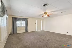 106 N 1st St, Little River Academy, TX 76554 - Photo 4