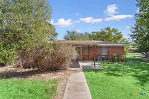 106 N 1st St, Little River Academy, TX 76554 - Photo 16