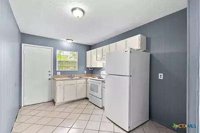 1611 Jones Street, Taylor, TX 76574 - Photo 4