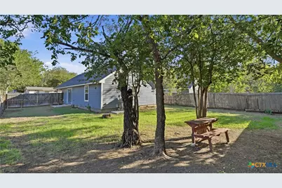 815 Fourth Street, Seguin, TX 78155 - Photo 30