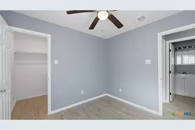 815 Fourth Street, Seguin, TX 78155 - Photo 18