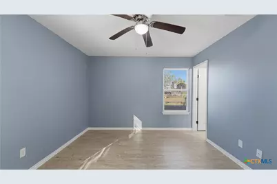 815 Fourth Street, Seguin, TX 78155 - Photo 12
