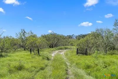 6625 N Old Smithville Road, Flatonia, TX 78941 - Photo 8