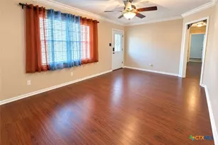 508 Suzanne St, Edna, TX 77957 - Photo 4