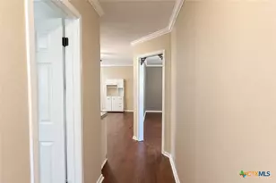 508 Suzanne St, Edna, TX 77957 - Photo 8
