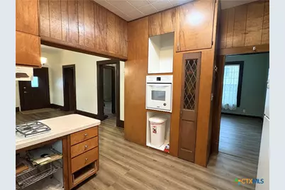903 E Morgan Avenue, Cuero, TX 77954 - Photo 8