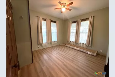 903 E Morgan Avenue, Cuero, TX 77954 - Photo 10