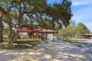 312 Gerald Dr, Blanco, TX 78606 - Photo 2