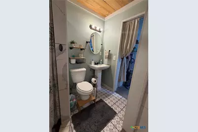 1001 Huck, Cuero, TX 77954 - Photo 10