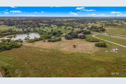 351 Refugio Highway, Victoria, TX 77905 - Photo 8
