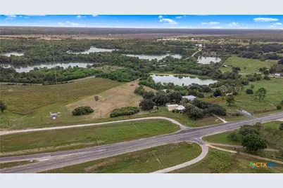 351 Refugio Highway, Victoria, TX 77905 - Photo 34