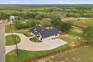 1 Post Oak St, Gonzales, TX 78629 - Photo 2