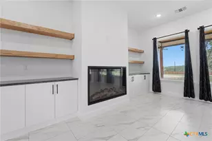 1 Post Oak St, Gonzales, TX 78629 - Photo 8