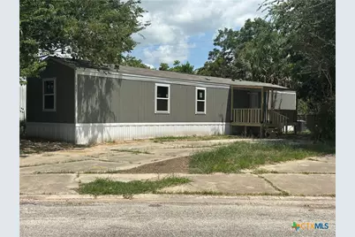 717 Blyth Road, Victoria, TX 77904 - Photo 2