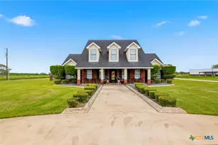 467 Burkhart Rd, Victoria, TX 77905 - Photo 1