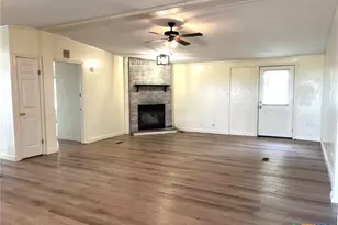 342 Co Rd 412, Edna, TX 77957 - Photo 6