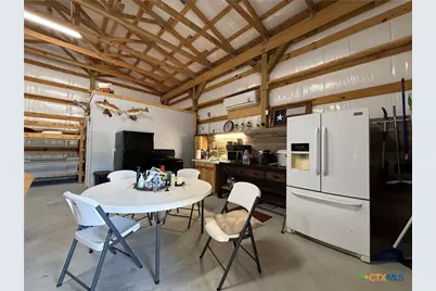407 W Oakland Avenue, Seadrift, TX 77983 - Photo 12