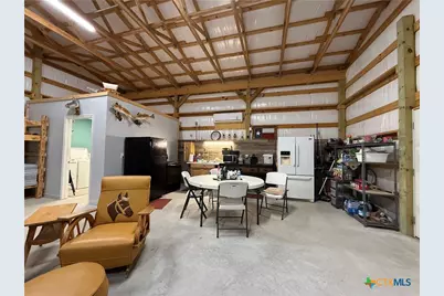 407 W Oakland Avenue, Seadrift, TX 77983 - Photo 14