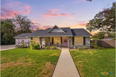 922 N Avenue F, Shiner, TX 77984 - Photo 2