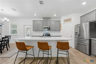 922 N Ave F, Shiner, TX 77984 - Photo 10